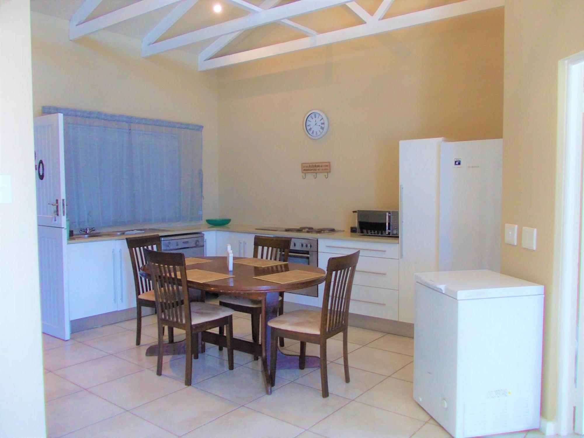 Point Village Hotel And Self Catering Мозел Бей Екстериор снимка