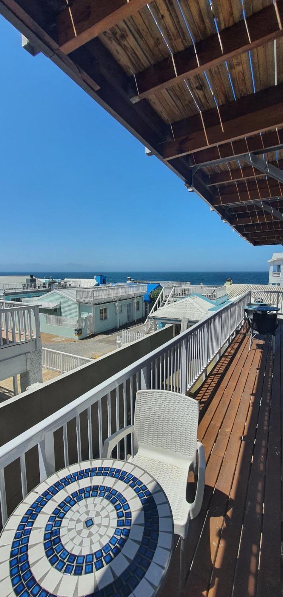 Point Village Hotel And Self Catering Мозел Бей Екстериор снимка