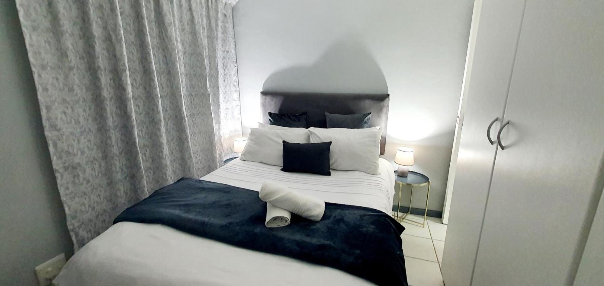 Point Village Hotel And Self Catering Мозел Бей Екстериор снимка