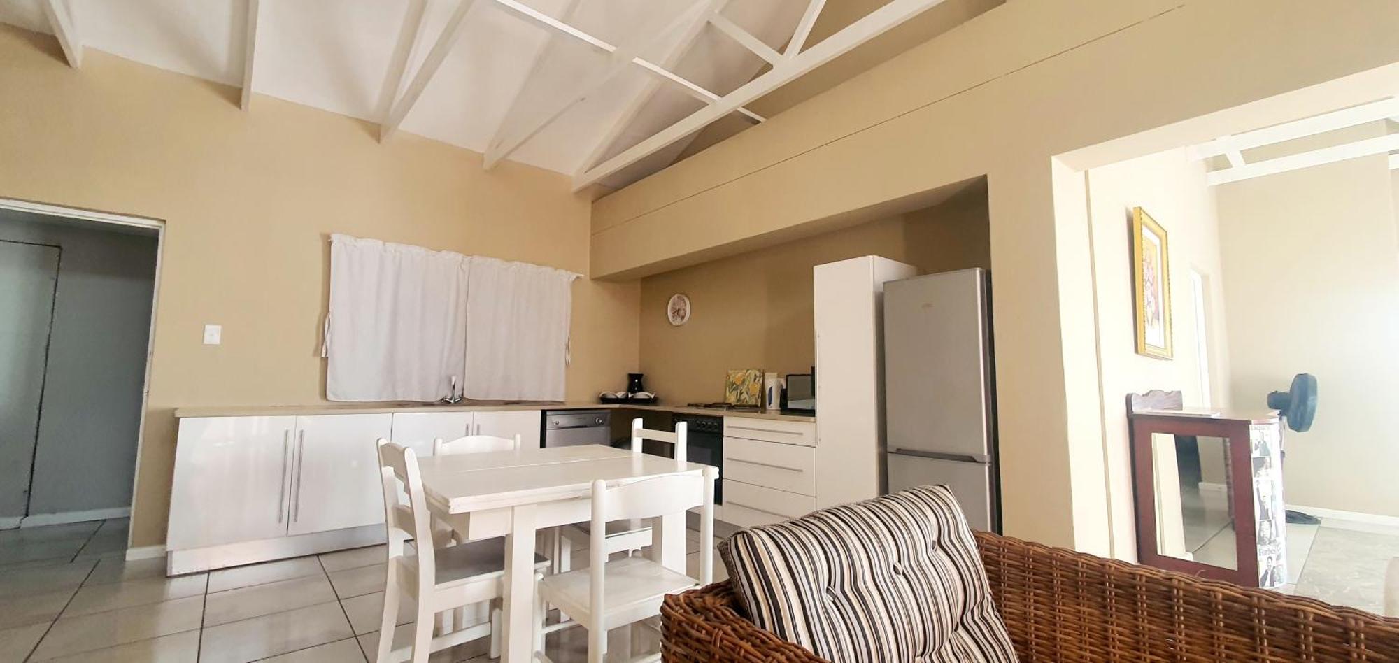 Point Village Hotel And Self Catering Мозел Бей Екстериор снимка